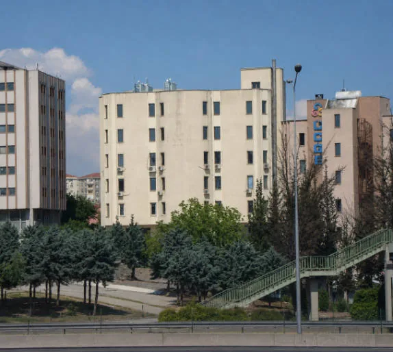 Bostancı komple ticari bina