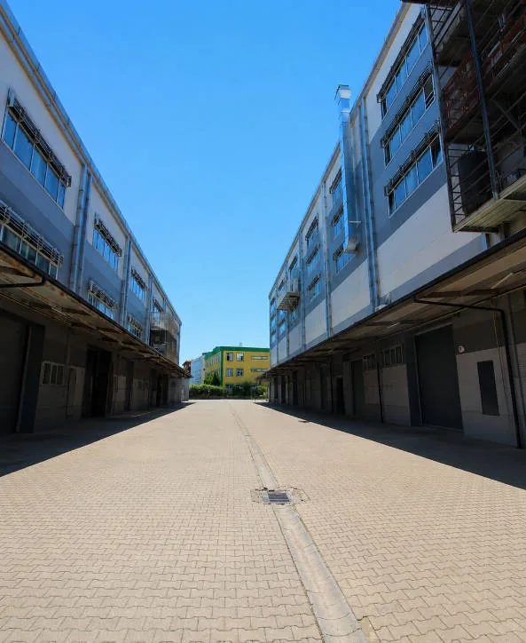 Tuzla Mutlu Sanayi Sitesi atölye binaları